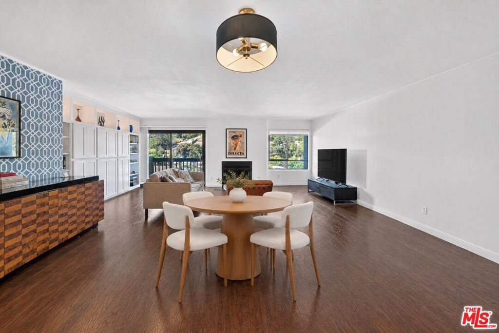 2018 Griffith Park Boulevard 219, Los Angeles, CA 90039 — photo 2