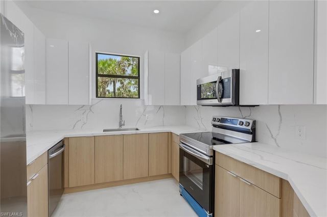 2685 38th AVE SE, Naples, FL 34117