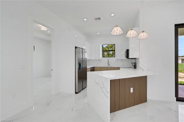 2685 38th AVE SE, Naples, FL 34117