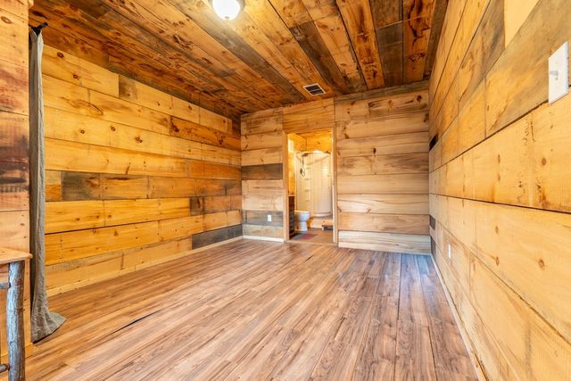 311 Twin Cedars Drive, Murphy, NC 28906