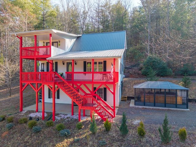 311 Twin Cedars Drive, Murphy, NC 28906
