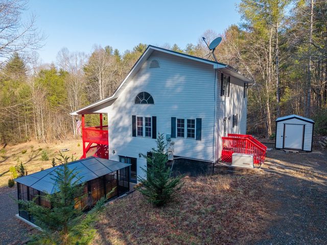 311 Twin Cedars Drive, Murphy, NC 28906