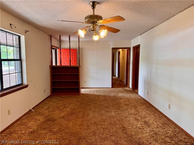 301 Poe Avenue, Poteau, OK 74953