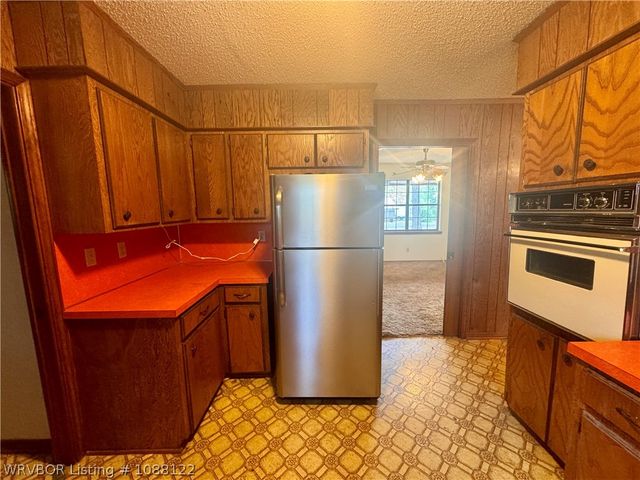 301 Poe Avenue, Poteau, OK 74953