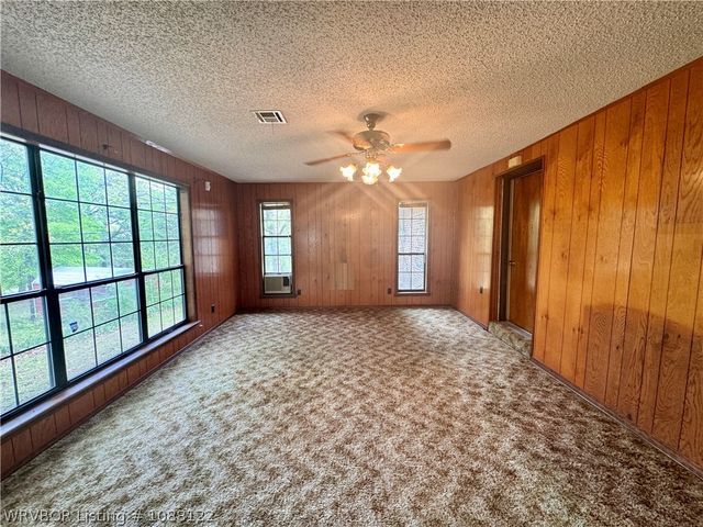 301 Poe Avenue, Poteau, OK 74953