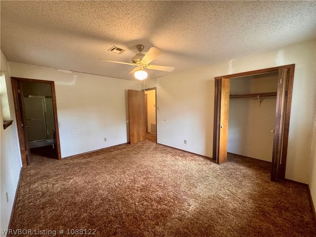 301 Poe Avenue, Poteau, OK 74953