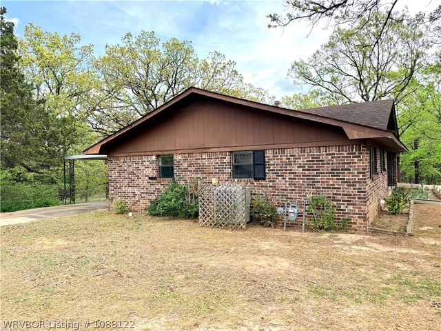 301 Poe Avenue, Poteau, OK 74953