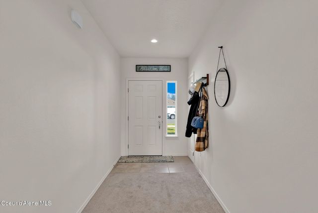 16167 N Hadley Loop, Rathdrum, ID 83858