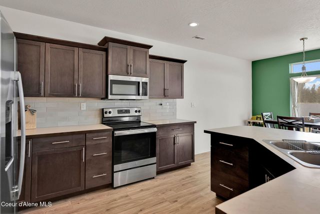 16167 N Hadley Loop, Rathdrum, ID 83858