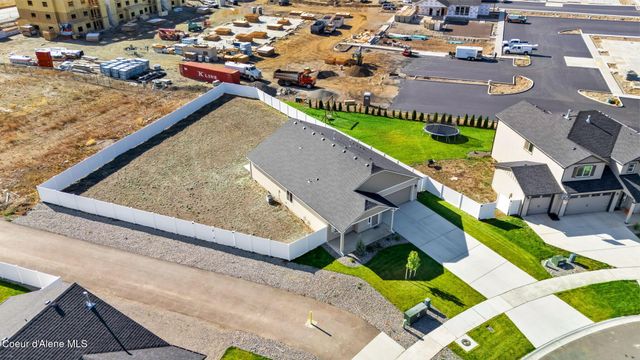 16167 N Hadley Loop, Rathdrum, ID 83858