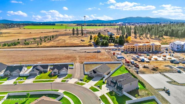 16167 N Hadley Loop, Rathdrum, ID 83858