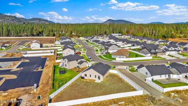 16167 N Hadley Loop, Rathdrum, ID 83858