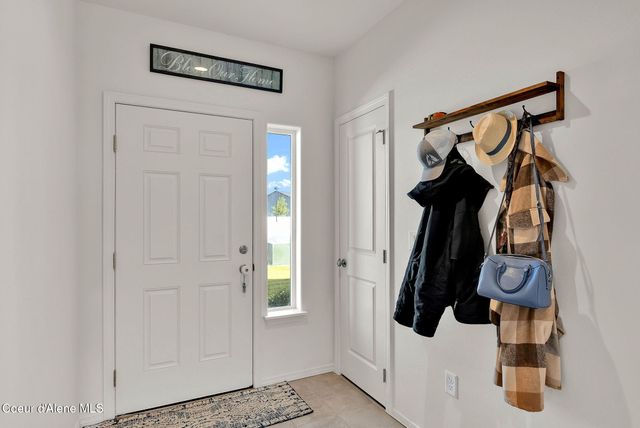 16167 N Hadley Loop, Rathdrum, ID 83858