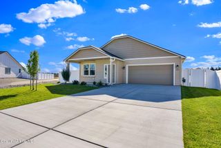 16167 N Hadley Loop, Rathdrum, ID 83858