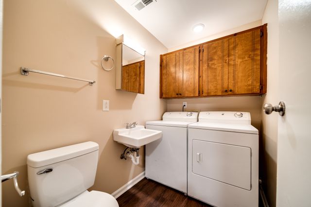 1184 Meadowview Dr, Gallatin, TN 37066