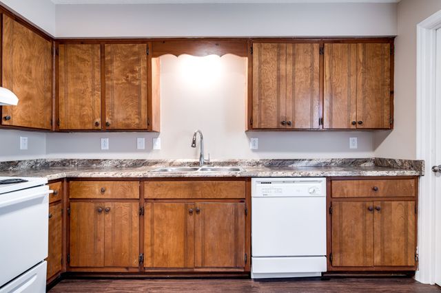 1184 Meadowview Dr, Gallatin, TN 37066