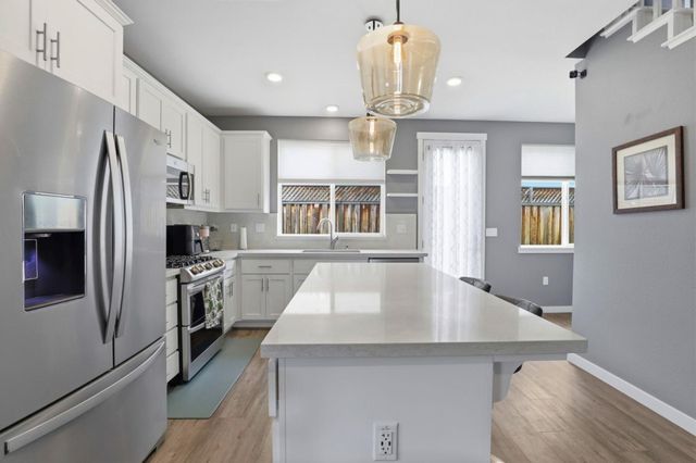 894 Brennan Way, Hollister, CA 95023