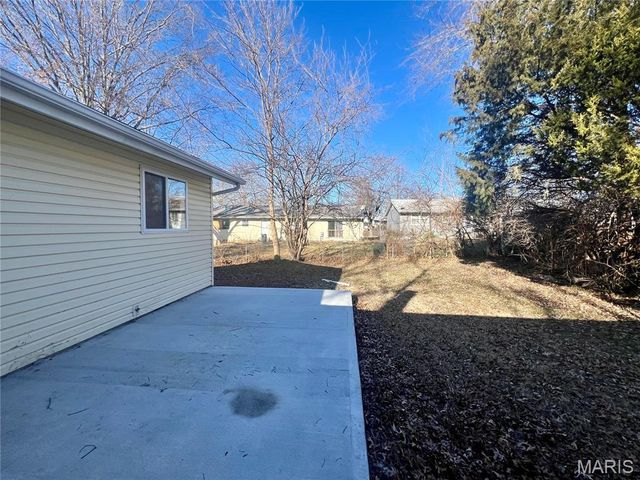 1921 Lakeheights Lane, Unincorporated, MO 63138