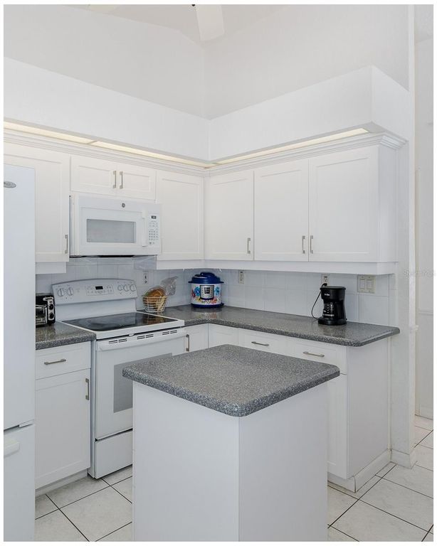 Image 19 of property listing at 3138 ELLINGTON WAY, New Port Richey, FL 34655