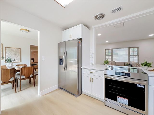 516 S EXETER STREET, Eustis, FL 32726