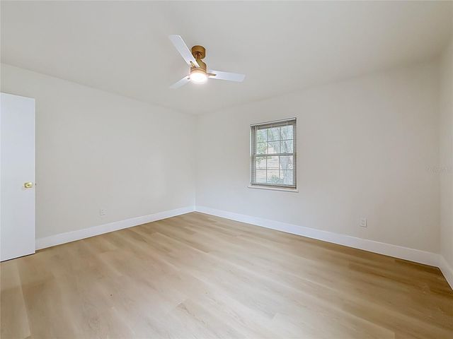 516 S EXETER STREET, Eustis, FL 32726