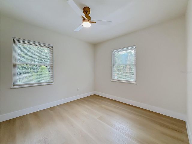 516 S EXETER STREET, Eustis, FL 32726