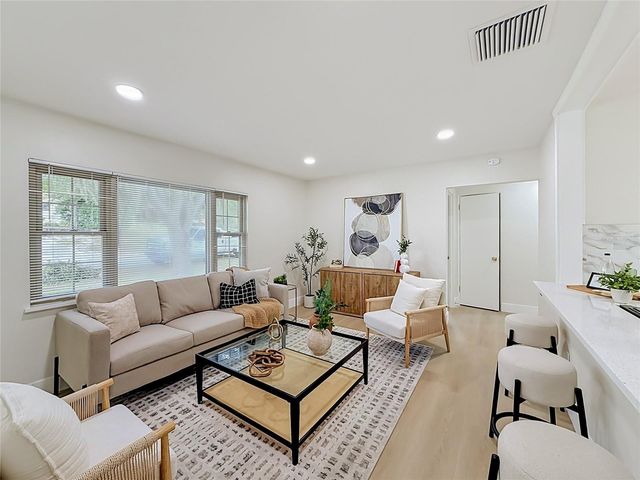 516 S EXETER STREET, Eustis, FL 32726