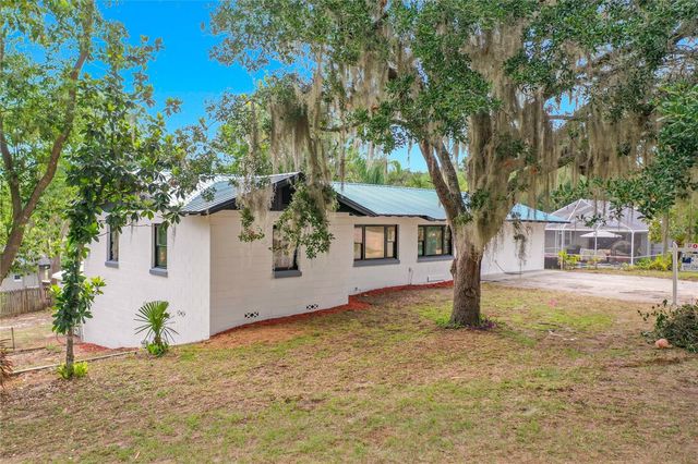 516 S EXETER STREET, Eustis, FL 32726
