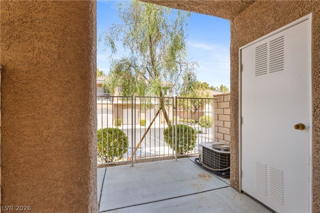 251 South Green Valley Parkway 2211, Henderson, NV 89012