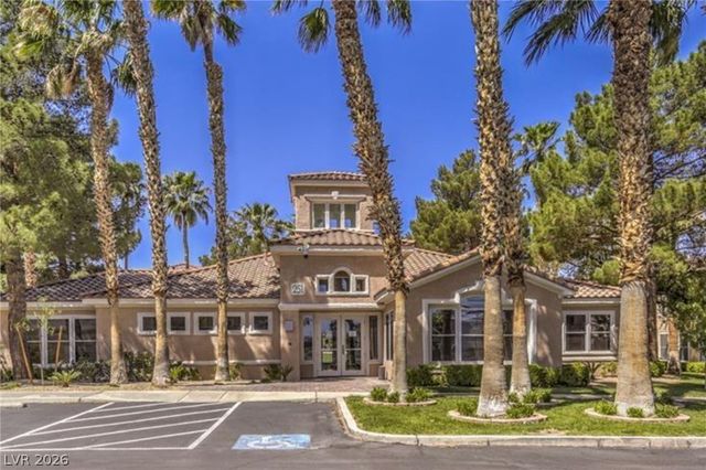 251 South Green Valley Parkway 2211, Henderson, NV 89012