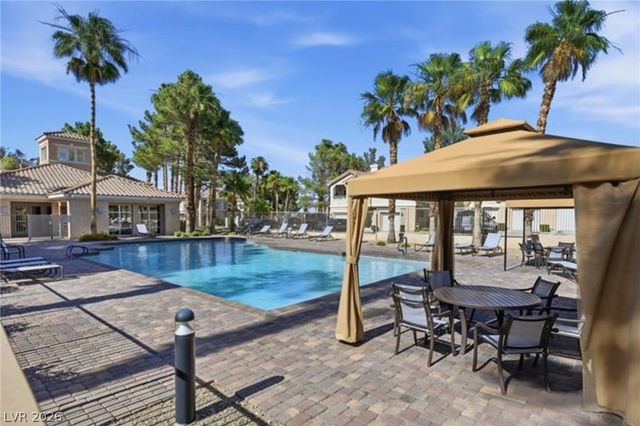 251 South Green Valley Parkway 2211, Henderson, NV 89012
