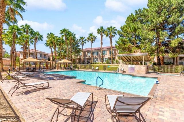251 South Green Valley Parkway 2211, Henderson, NV 89012