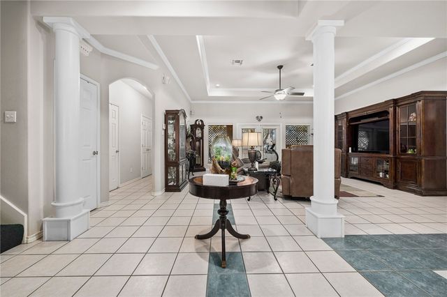 4302 Pontchartrain Dr, Corpus Christi, TX 78413