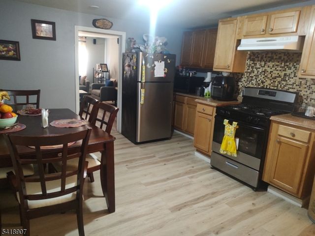 12 Ward St, Paterson City, NJ 07501