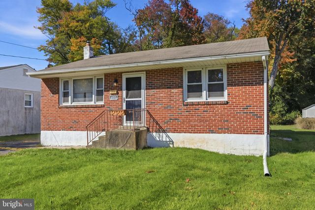632 PARKVIEW AVE, Penndel, PA 19047