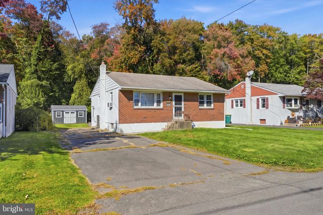632 PARKVIEW AVE, Penndel, PA 19047