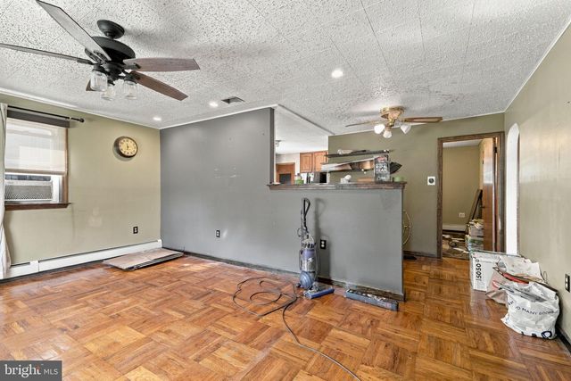 632 PARKVIEW AVE, Penndel, PA 19047