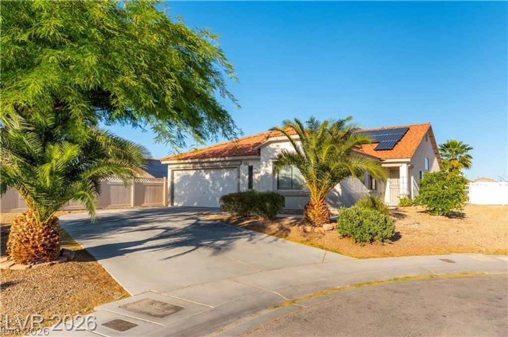 5740 Falling Sun Court, North Las Vegas, NV 89031