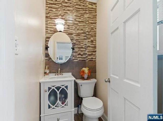 166 Summit Cross, Rutherford, NJ 07070