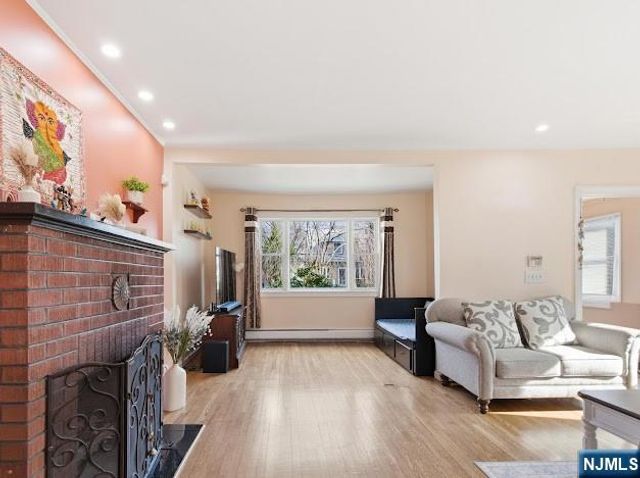 166 Summit Cross, Rutherford, NJ 07070