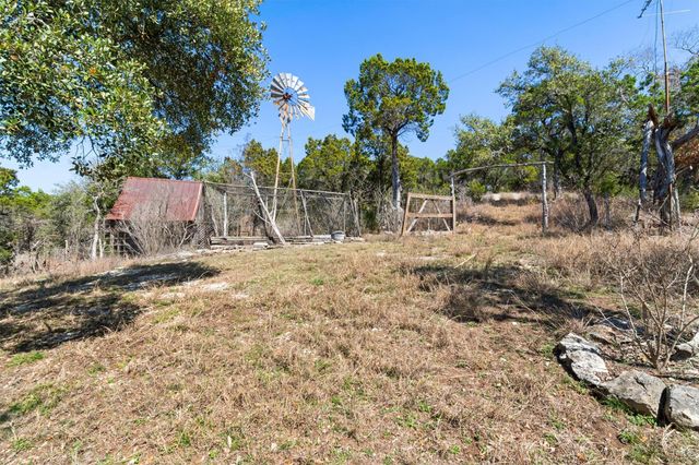 411 Circle DR, Wimberley, TX 78676