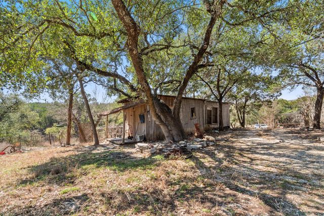 411 Circle DR, Wimberley, TX 78676