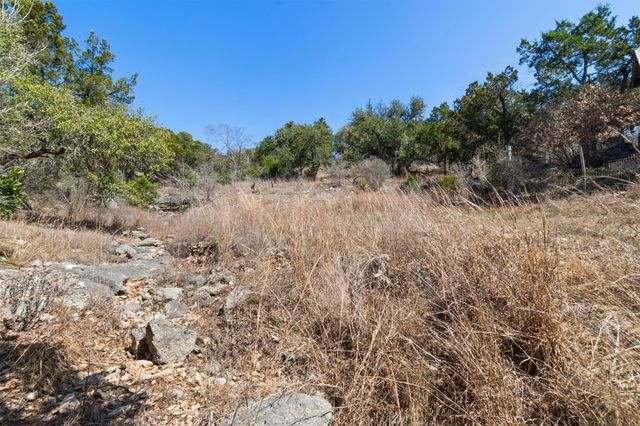 411 Circle DR, Wimberley, TX 78676