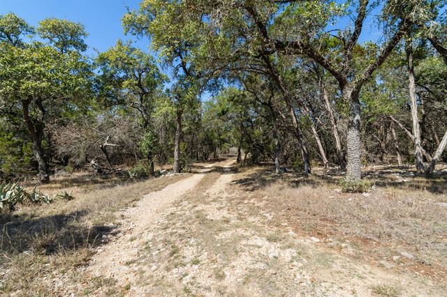 411 Circle DR, Wimberley, TX 78676