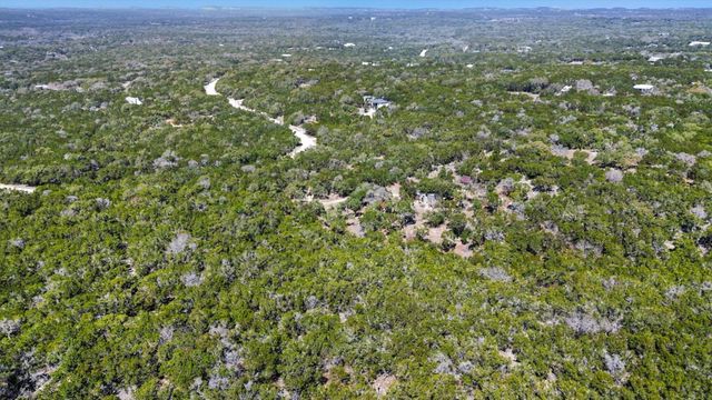 411 Circle DR, Wimberley, TX 78676