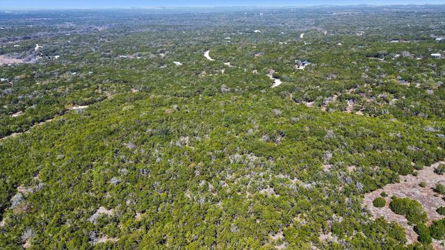 411 Circle DR, Wimberley, TX 78676