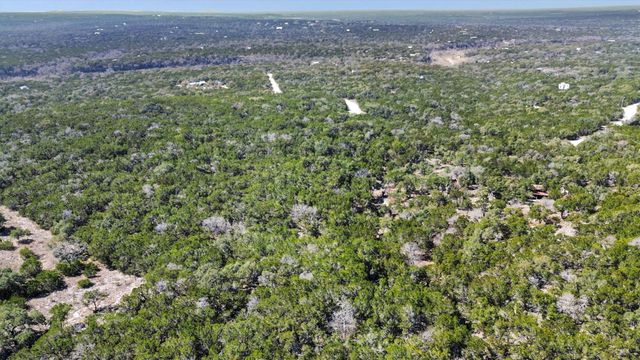 411 Circle DR, Wimberley, TX 78676