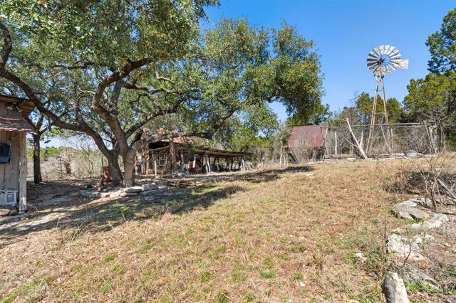411 Circle DR, Wimberley, TX 78676