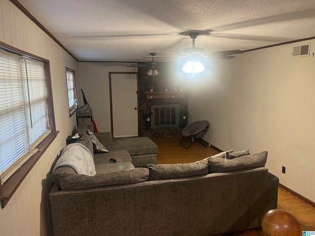 1426 EDGEFIELD LANE, Hueytown, AL 35023