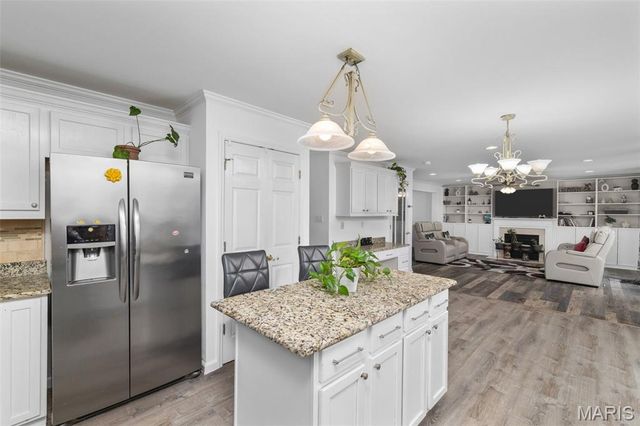 627 W Falls Court, O'fallon, MO 63368